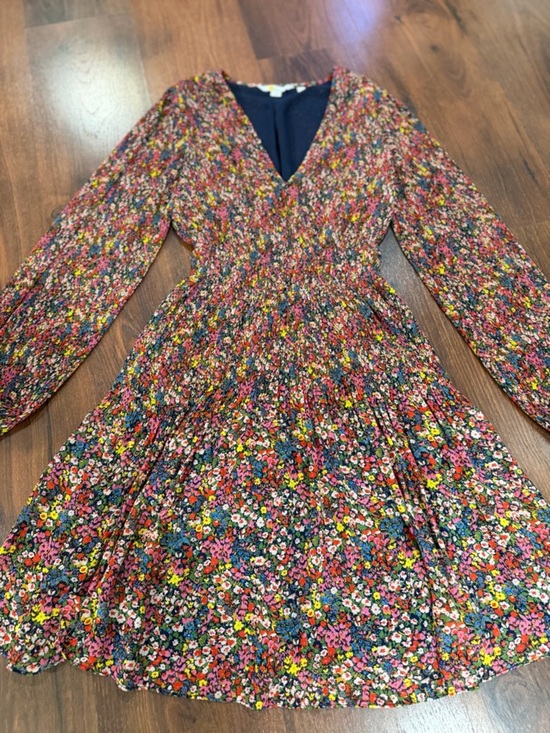 Dresses & Skirts - Boden V-Neck Plissé Midi Swirl Kate Middleton Dress Size 2R